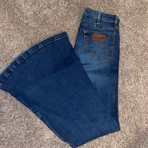 Wrangler Retro High Rise Bell Bottoms